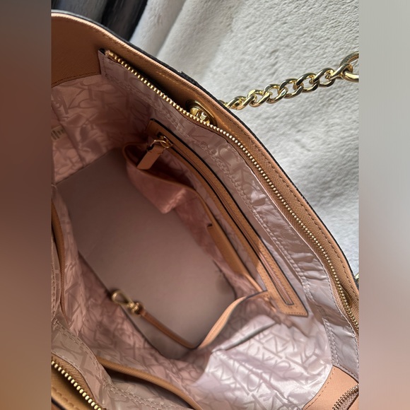 NWOT! Calvin Klein Pink & White Shoulder Bag - Picture 10 of 14